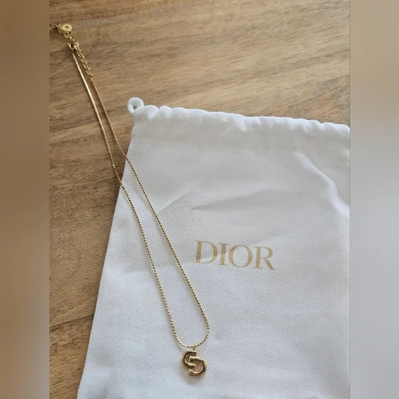 Dior Gold Interlocking Necklace - Picture 9 of 11